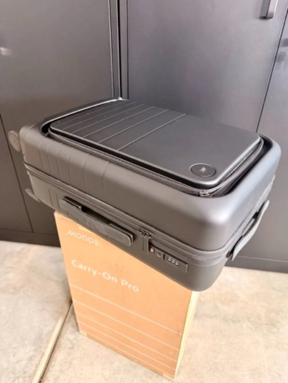 Monos Carry-On Pro – New / Never Used ✈️ - Picture 6 of 9